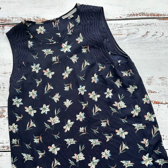 Daniel Rainn Narcissa Crochet Detail Blouse - Picture 1 of 2